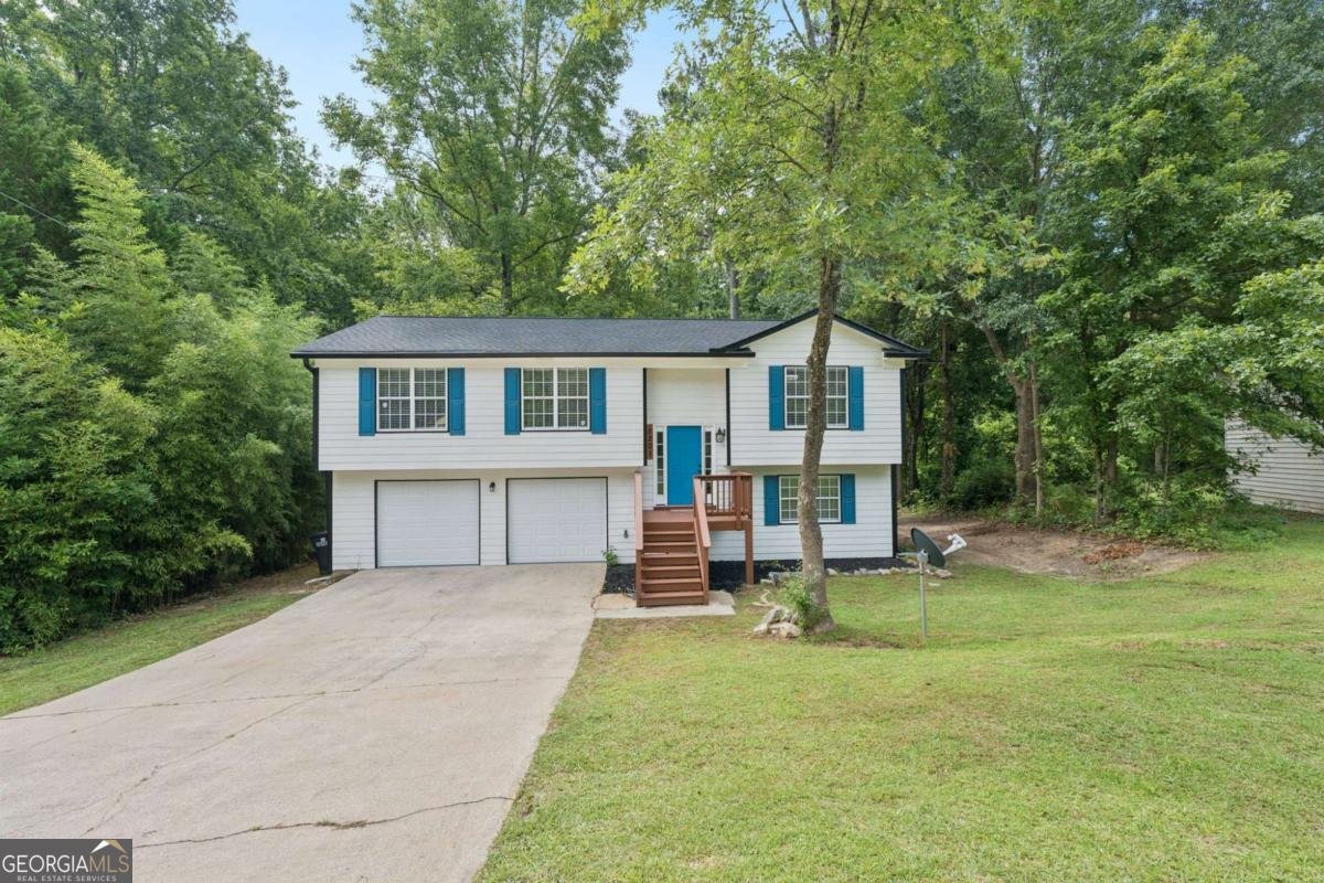 7201 Woodcreek Way Douglasville - 1