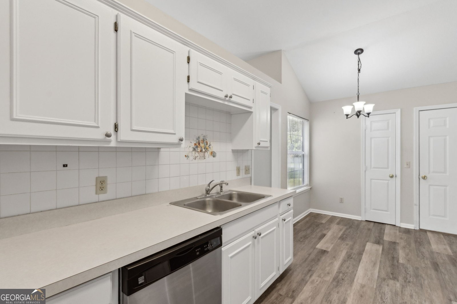 302 Hunt Club Road St. Marys - 18