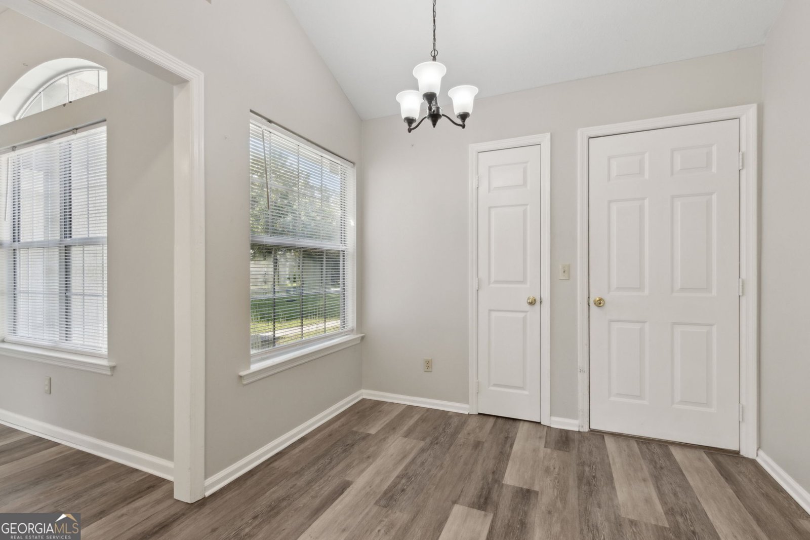 302 Hunt Club Road St. Marys - 25