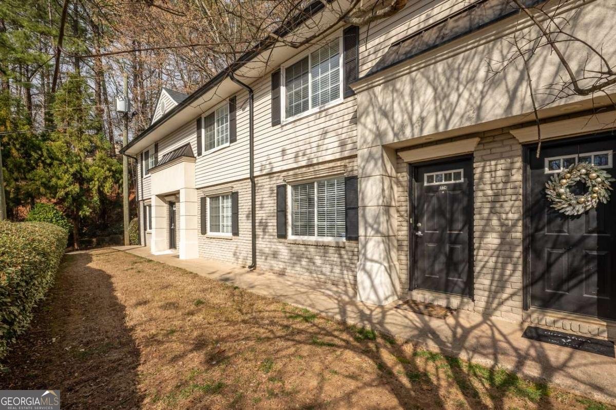 6940 Roswell Road Atlanta - 25