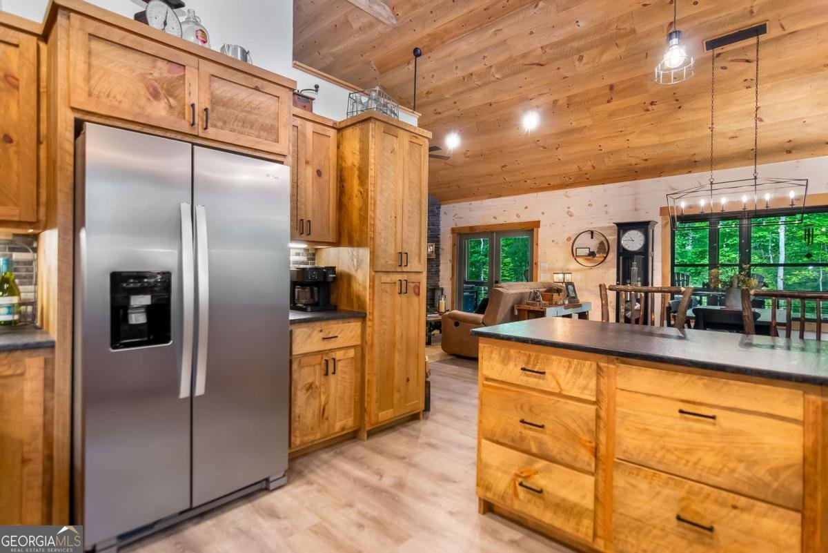 261 Rooks Road Mineral Bluff - 12