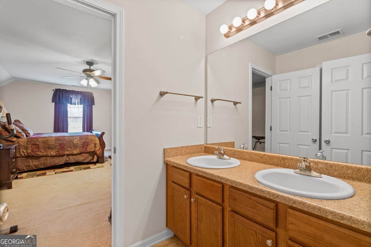 305 MATTHEW Circle Stockbridge - 23