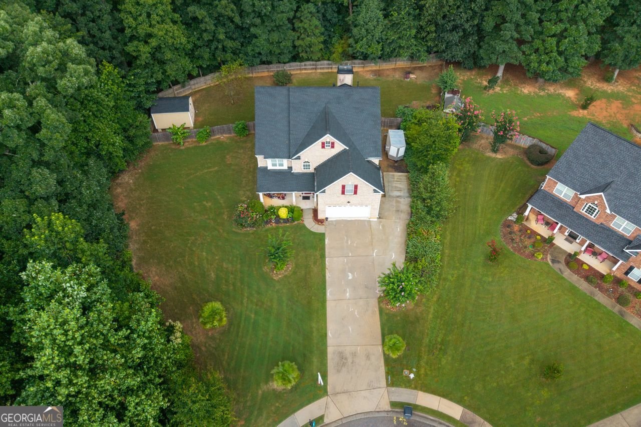 305 MATTHEW Circle Stockbridge - 33