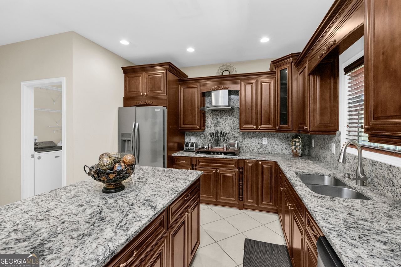 305 MATTHEW Circle Stockbridge - 8