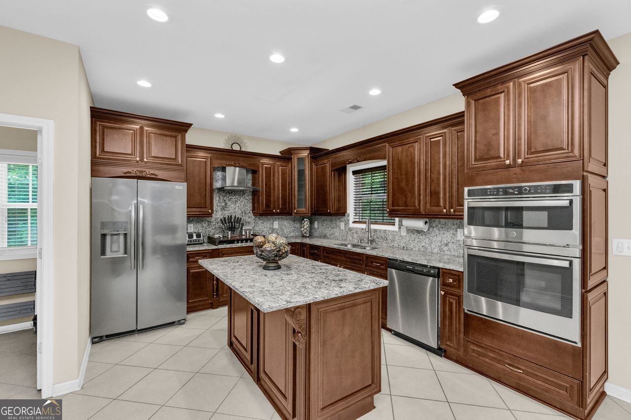 305 MATTHEW Circle Stockbridge - 9