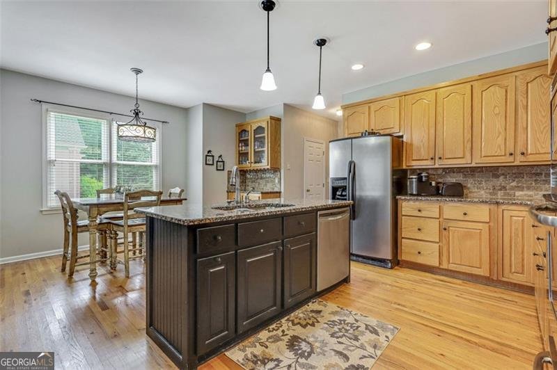 1054 AVERY CREEK woodstock - 13
