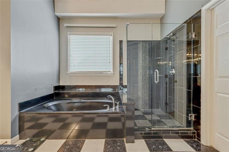 1054 AVERY CREEK woodstock - 21