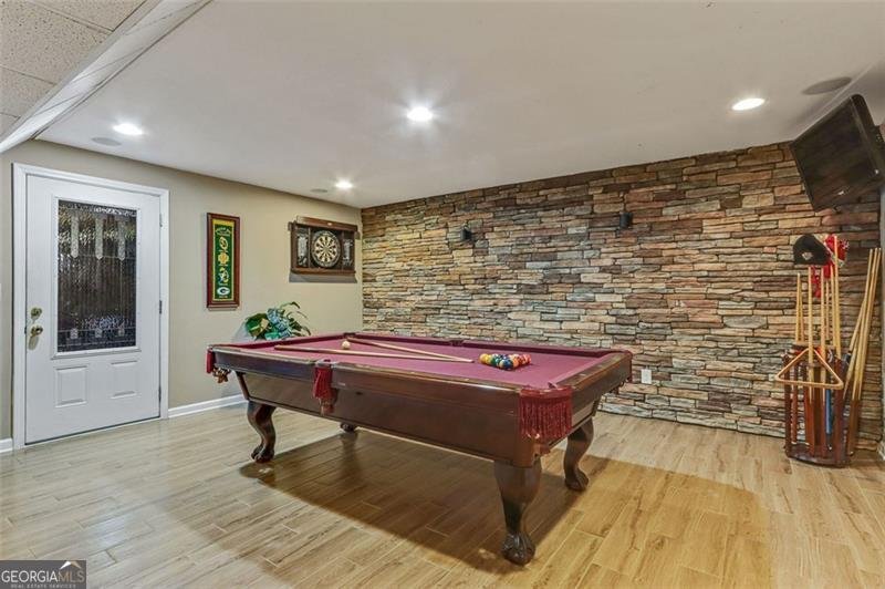 1054 AVERY CREEK woodstock - 27