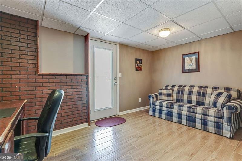1054 AVERY CREEK woodstock - 31