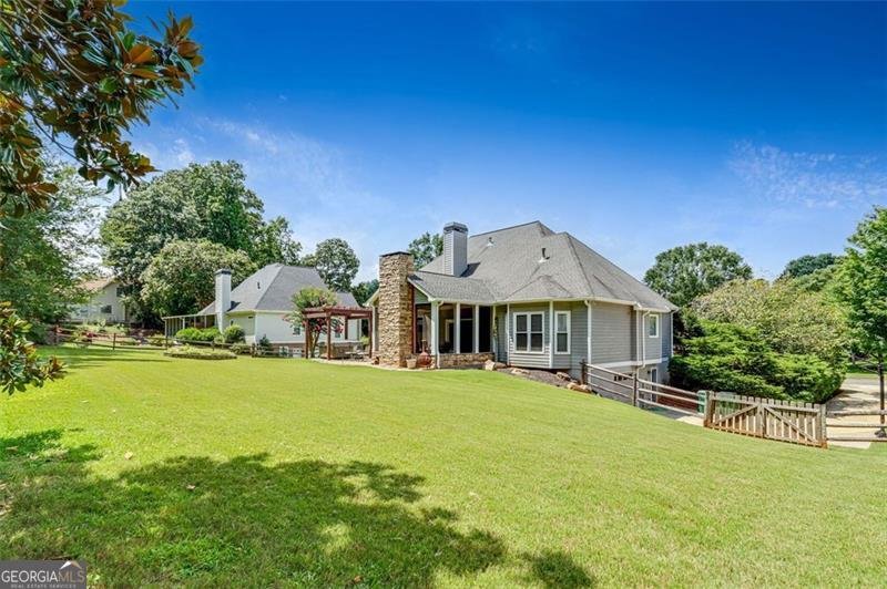 1054 AVERY CREEK woodstock - 33