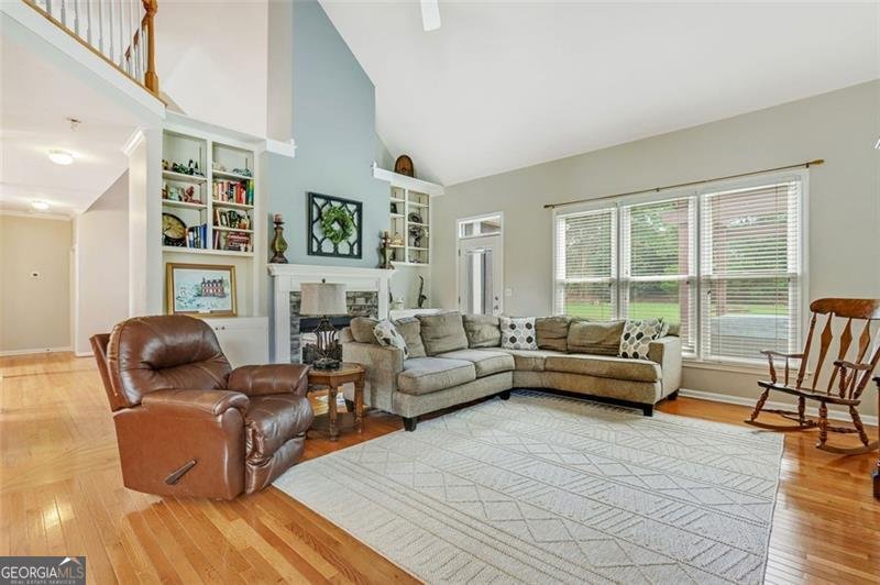 1054 AVERY CREEK woodstock - 9