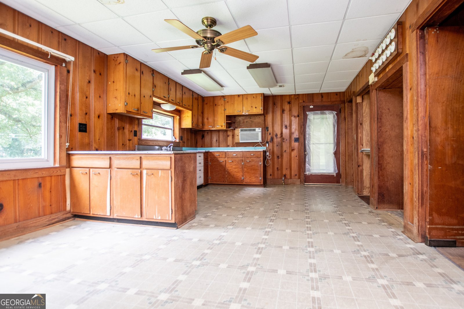 100 Redwine Drive Newnan - 36