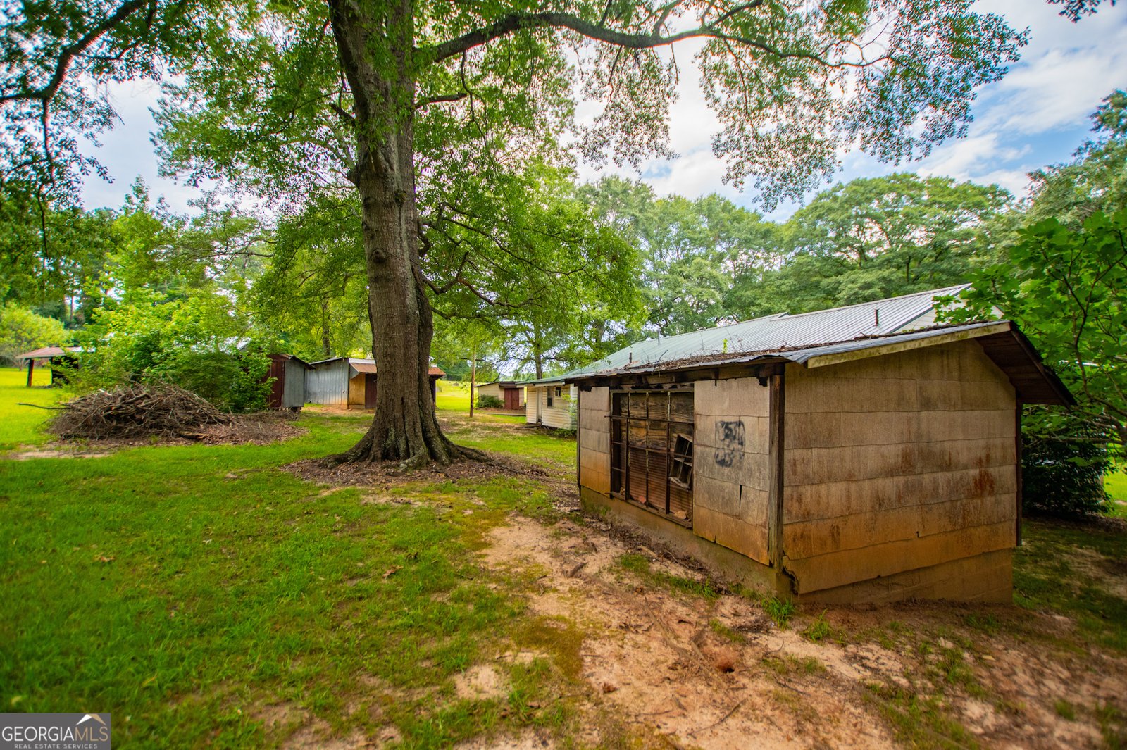 100 Redwine Drive Newnan - 48