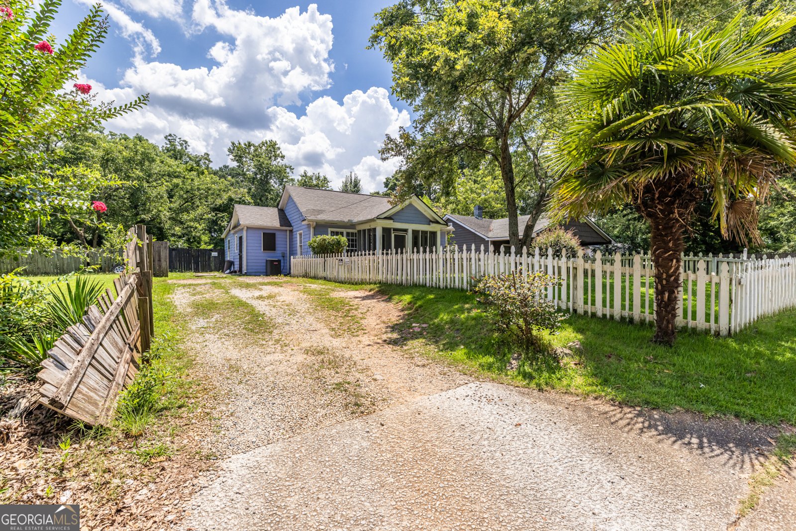 1135 Dobbs Drive Atlanta - 1