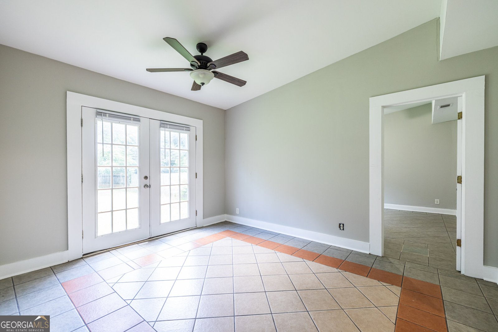 1135 Dobbs Drive Atlanta - 17