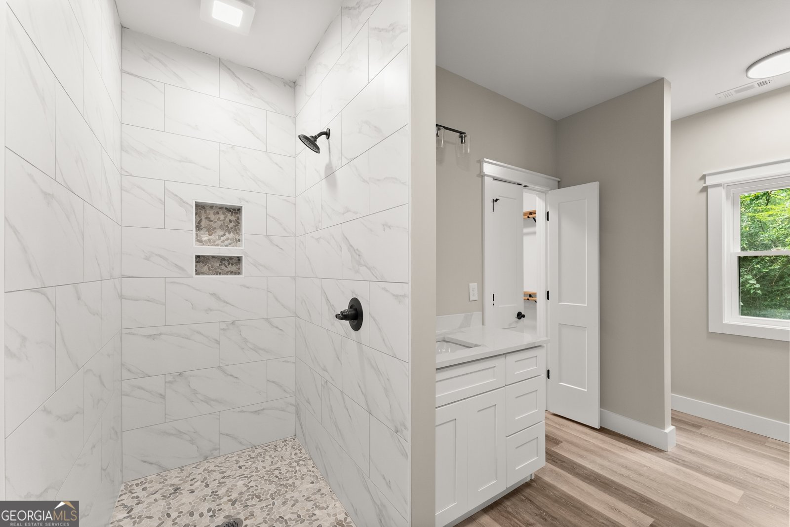 98 Colonial Drive Cleveland - 17