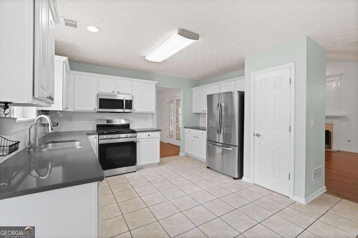 919 Harbins Pass Drive Dacula - 10