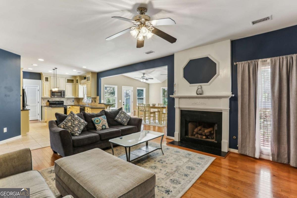 3955 Brockett Walk Tucker - 2