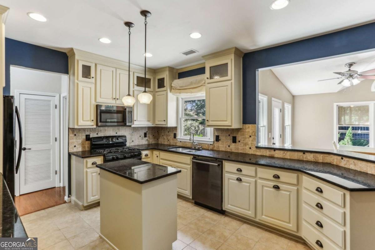 3955 Brockett Walk Tucker - 9