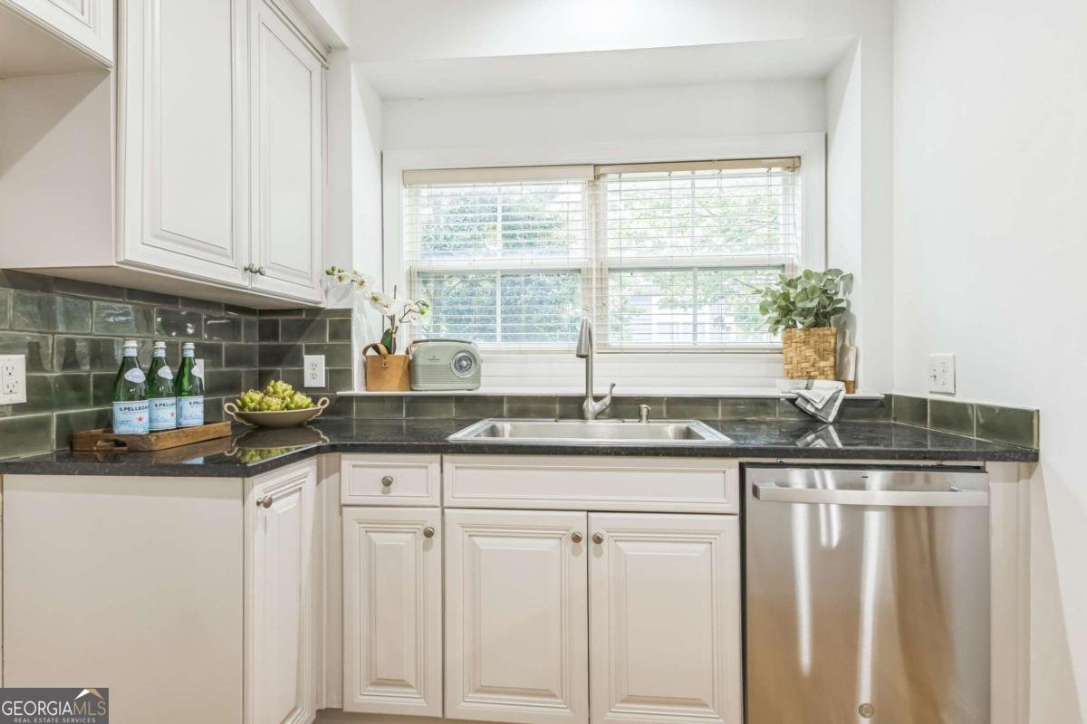 234 Carlyle Park Drive Atlanta - 7