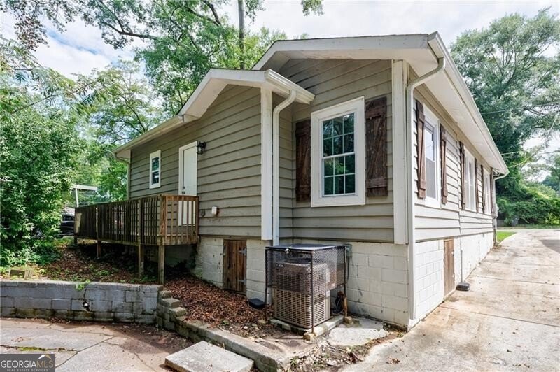 1554 Richland Road Atlanta - 17