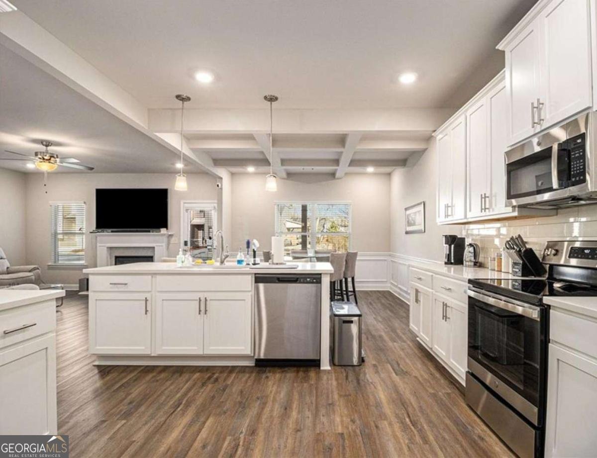 394 Greenleaf Court Lilburn - 4