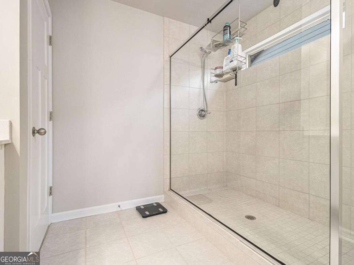 394 Greenleaf Court Lilburn - 7