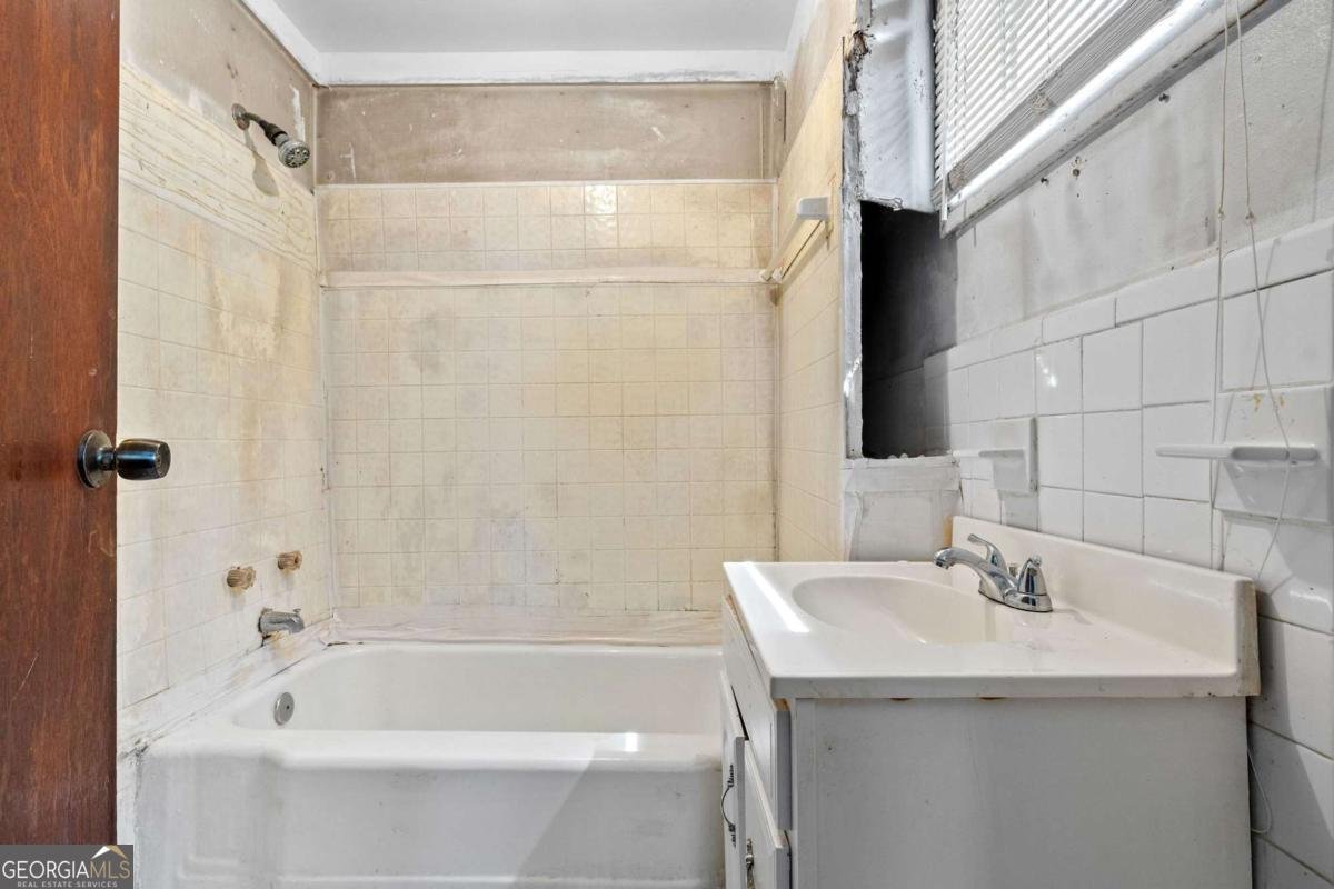 31 Elm Street Hampton - 10
