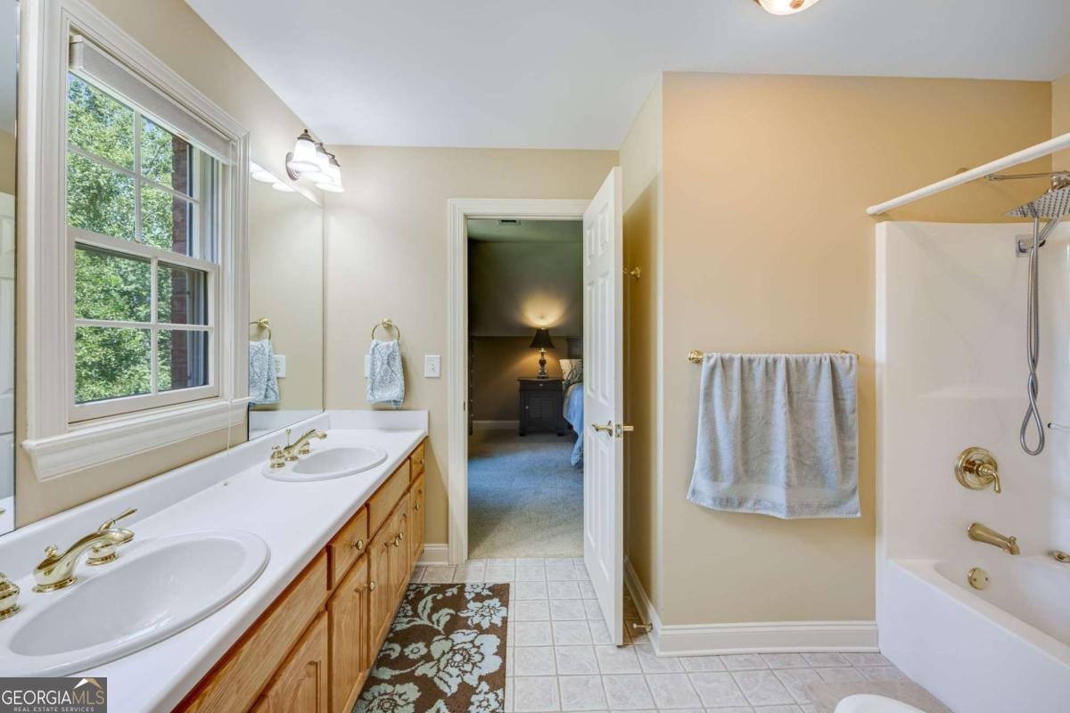 1885 Silver Oak Drive Bethlehem - 41