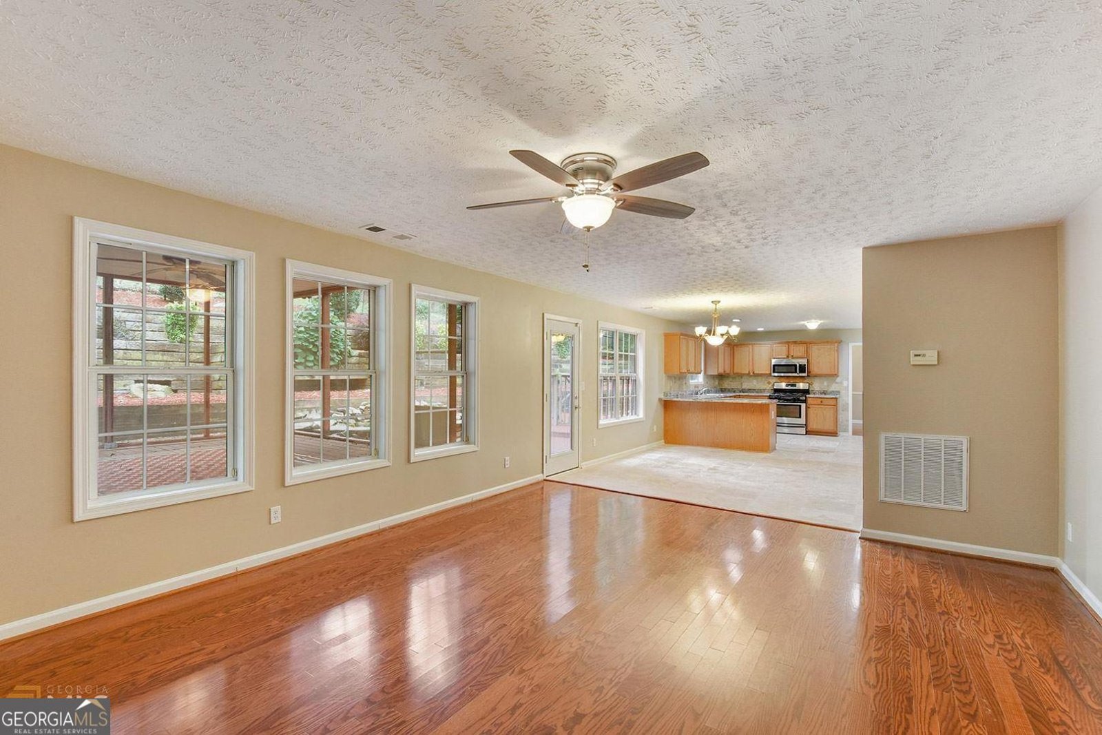 587 Wynmeadow Court Stone Mountain - 14