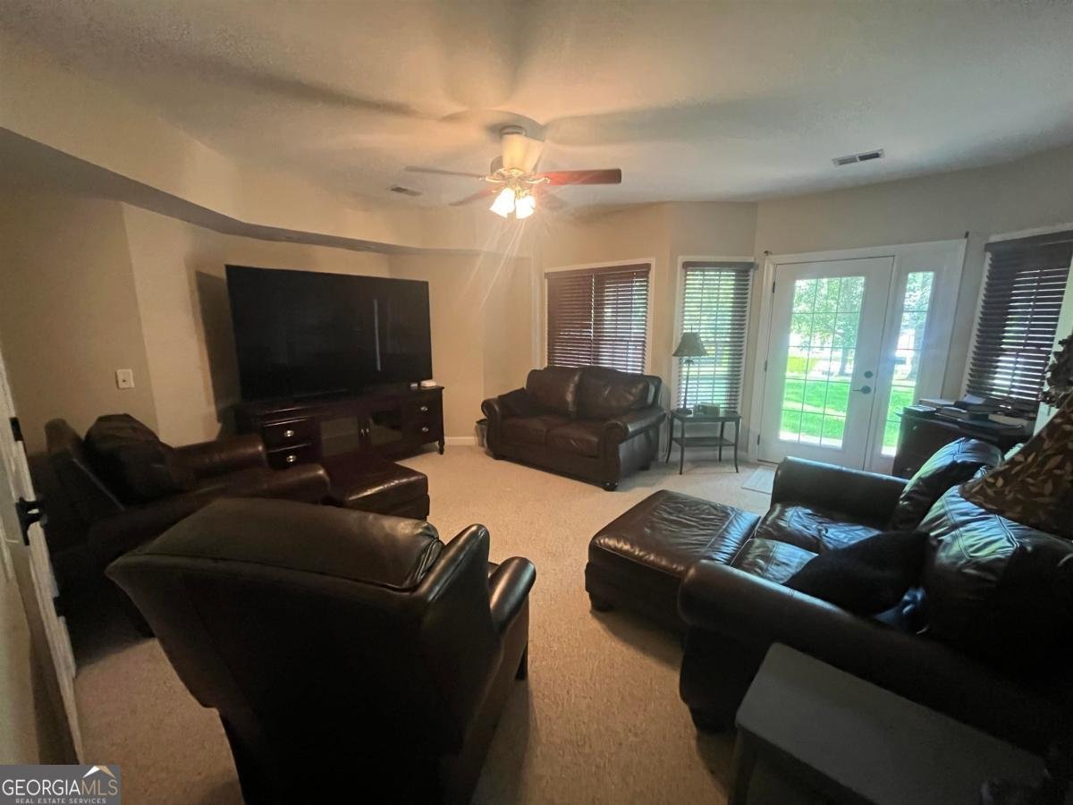 1001 Peachtree Court Greensboro - 26