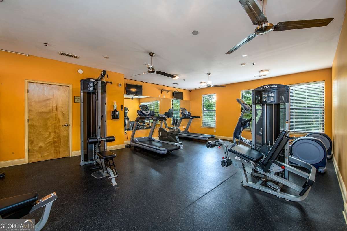 898 Oak Street Atlanta - 37