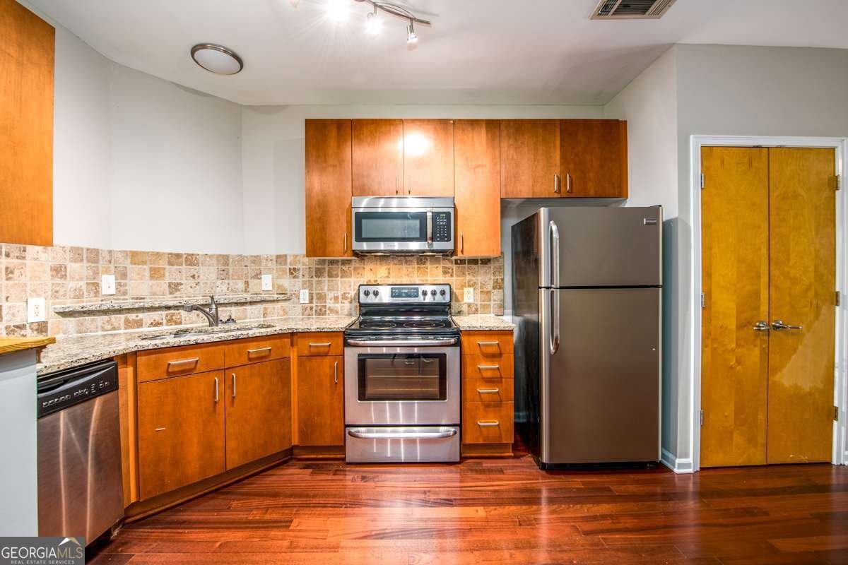 898 Oak Street Atlanta - 9