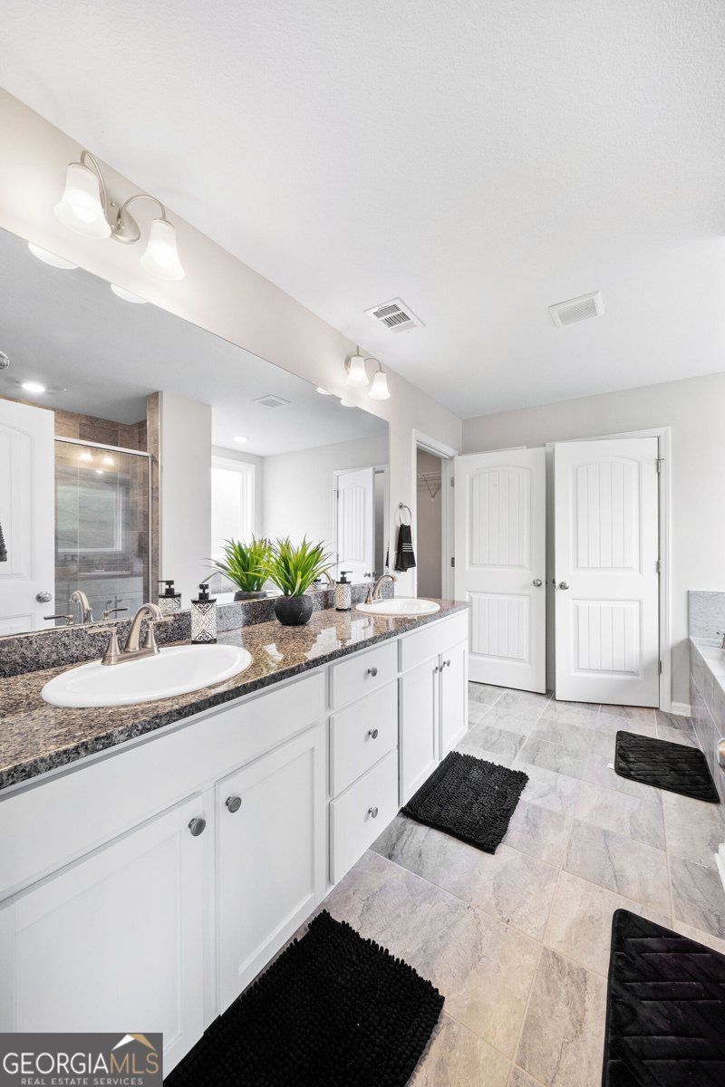6973 Riverbrook Trace Columbus - 28