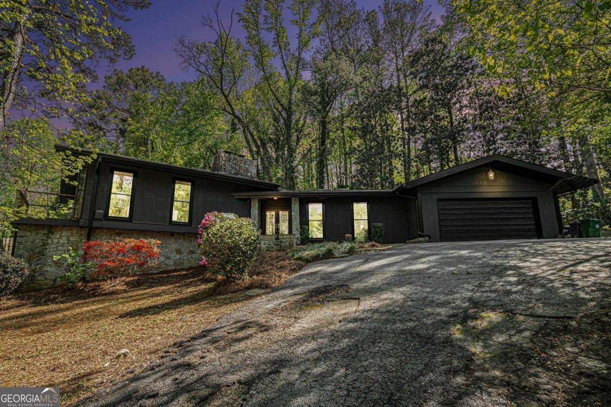 2568 SUGARPLUM Court Atlanta - 38