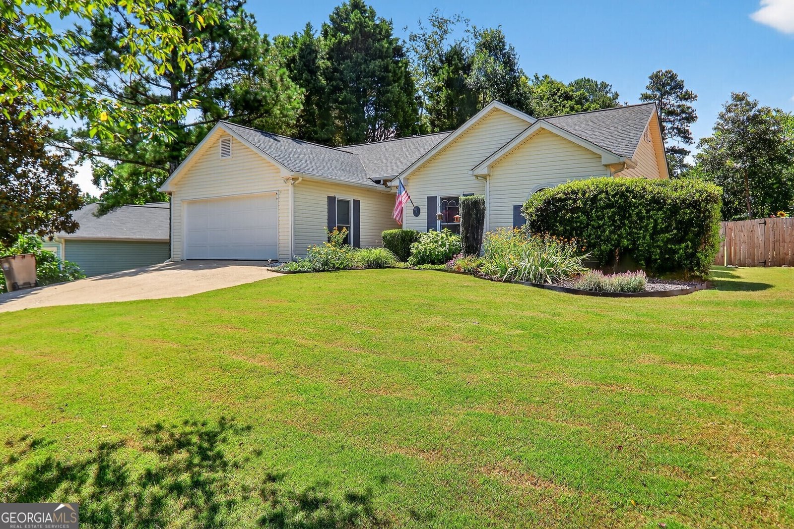 2555 Lakeview Trail Cumming - 2