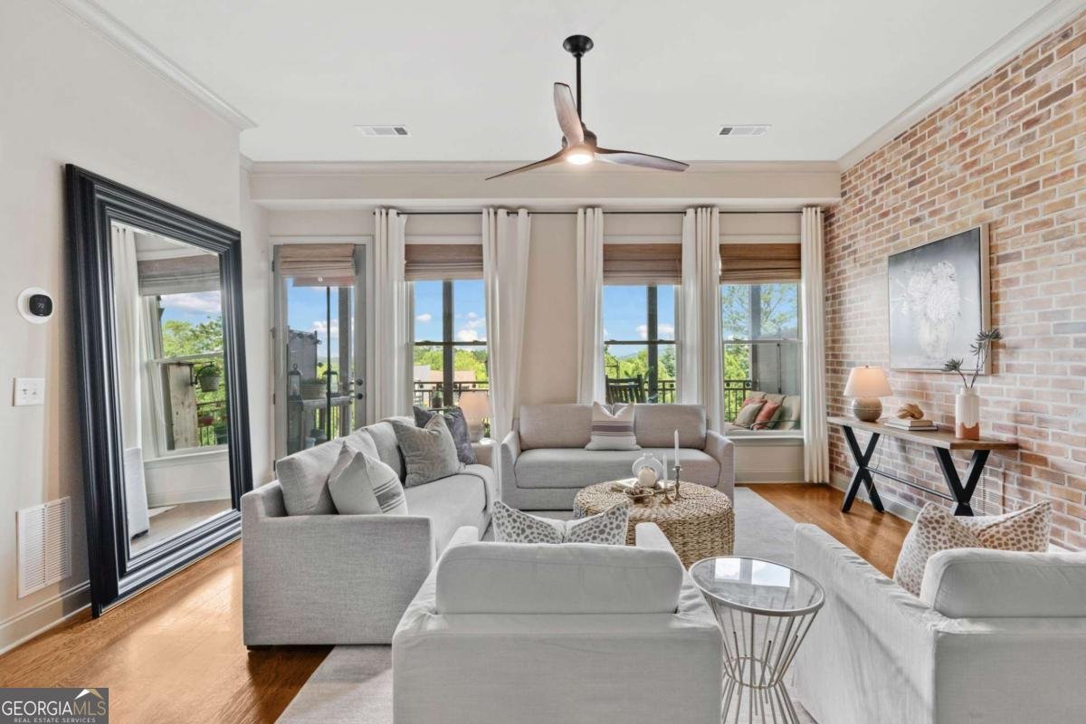 360 Chambers Street Woodstock - 2