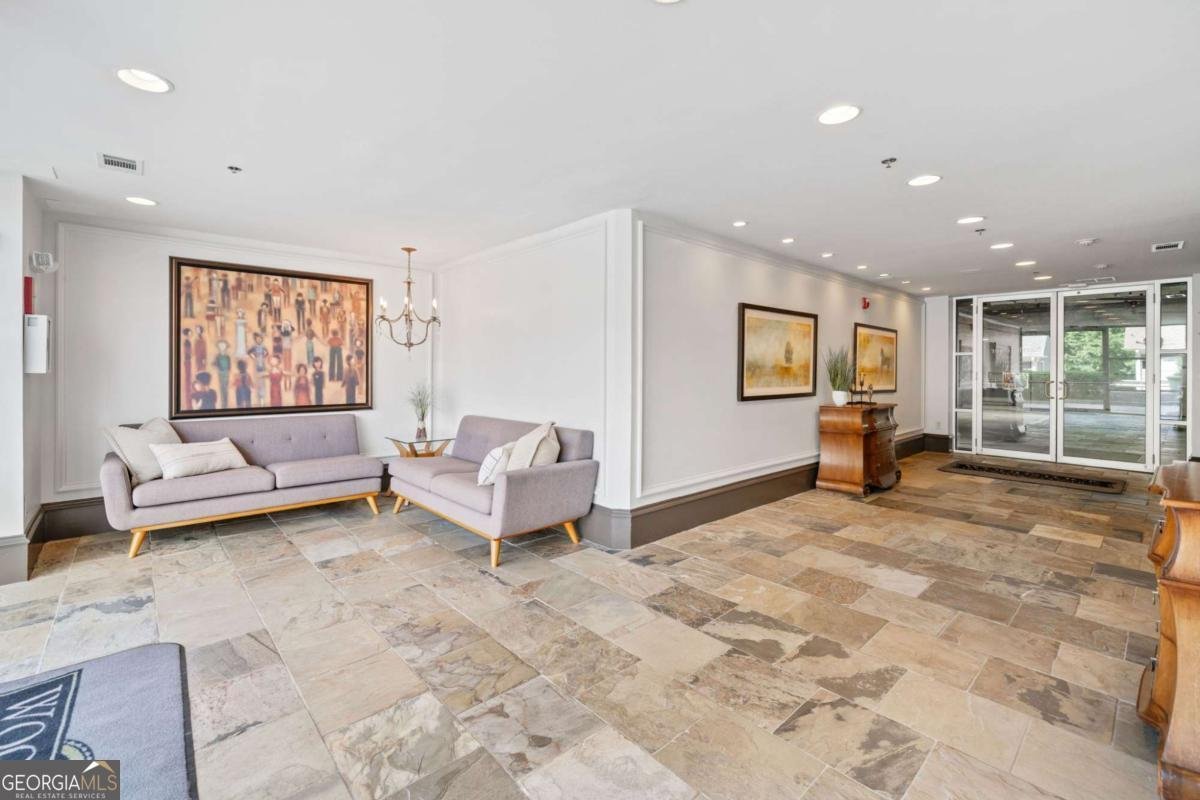 360 Chambers Street Woodstock - 22