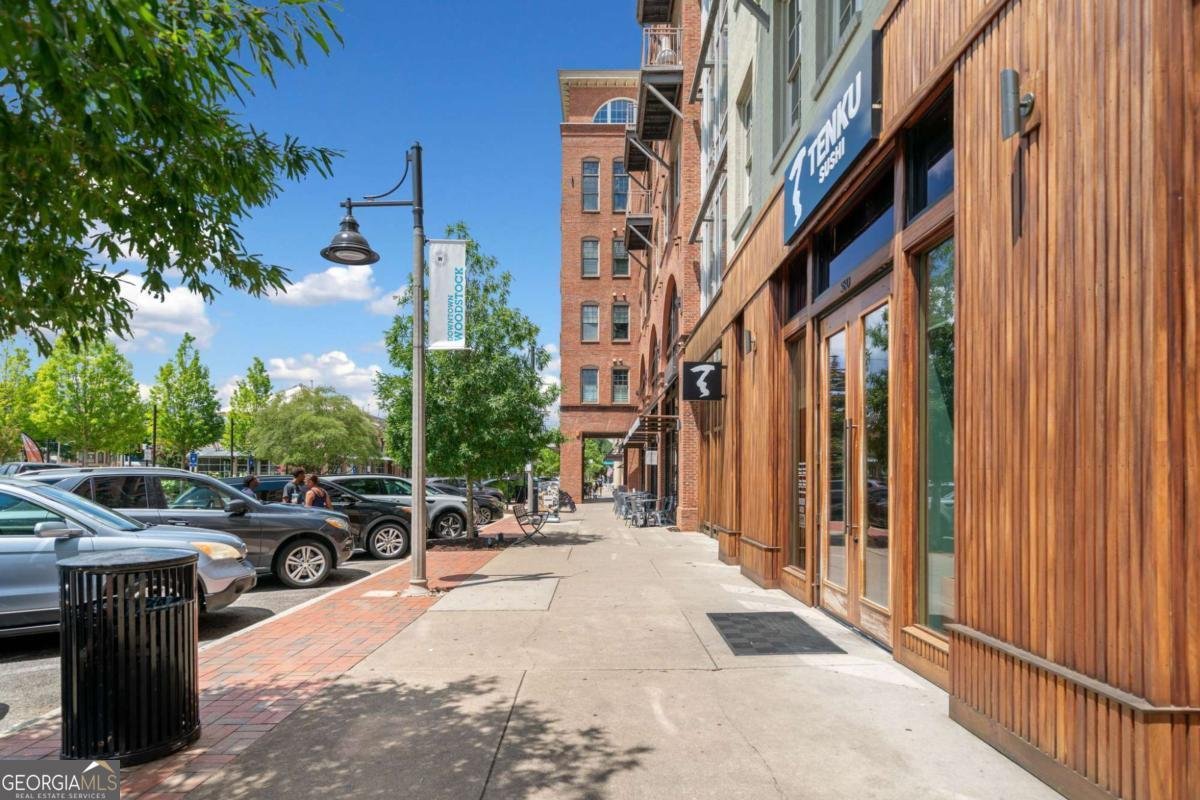 360 Chambers Street Woodstock - 31