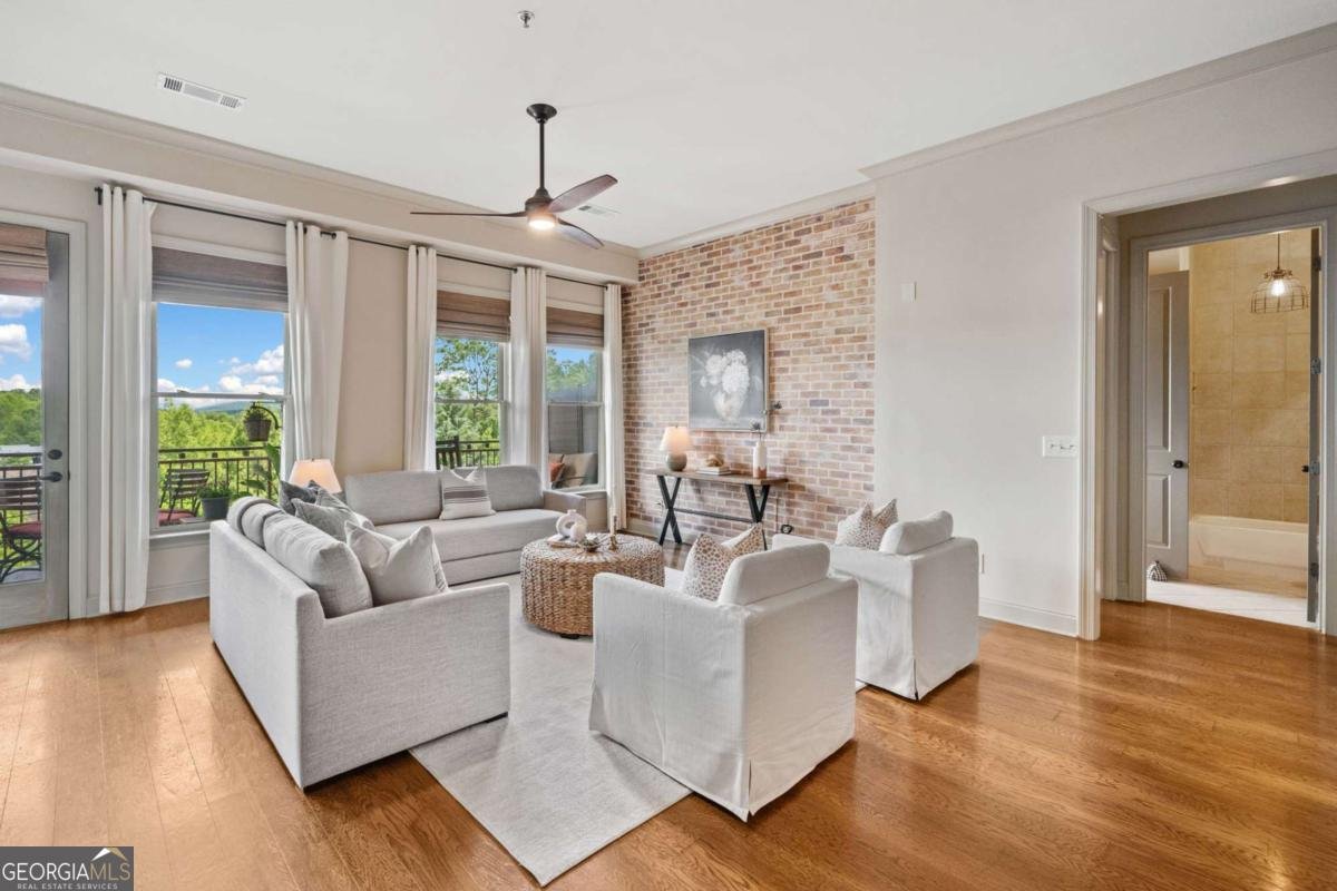 360 Chambers Street Woodstock - 4