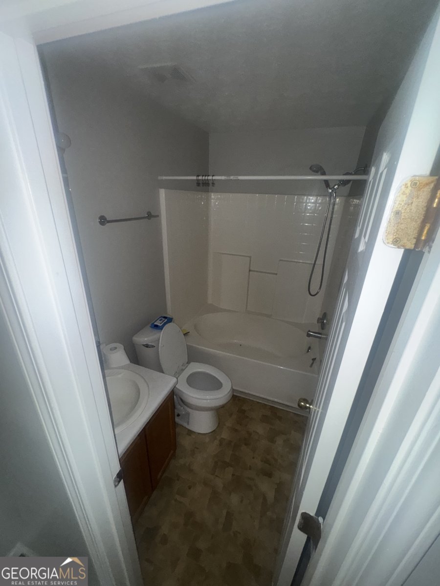 5512 Hearn Road Ellenwood - 35