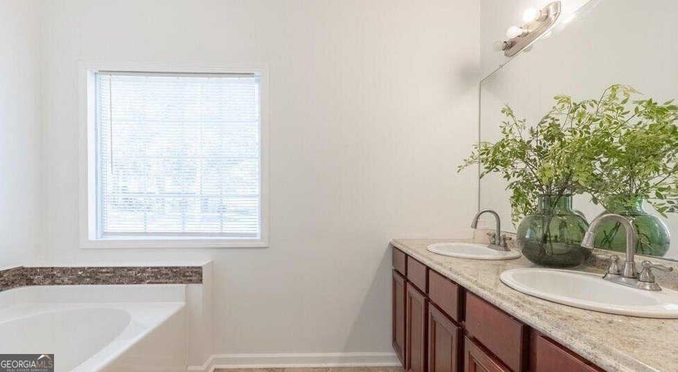 6945 Merrywood Drive Fairburn - 12