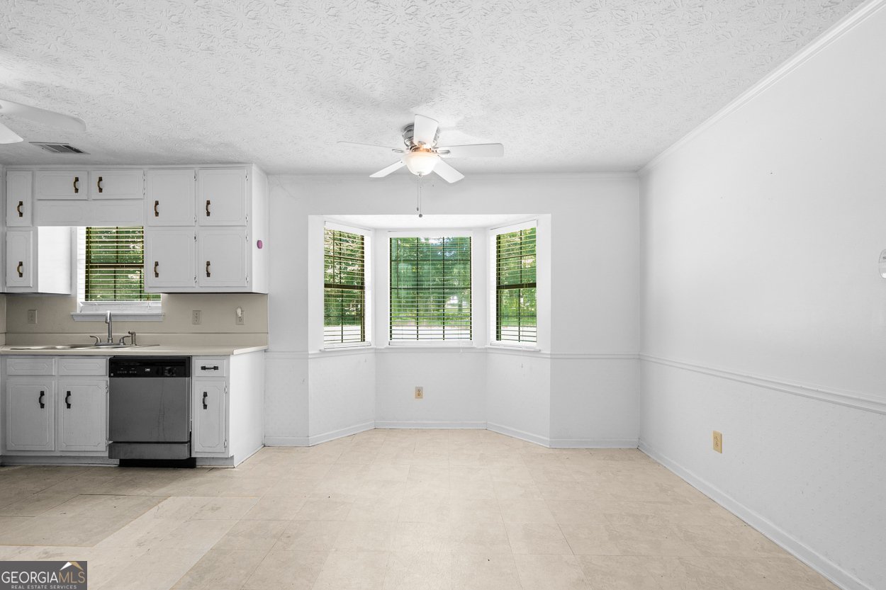 322 Acaro Court Ellenwood - 23
