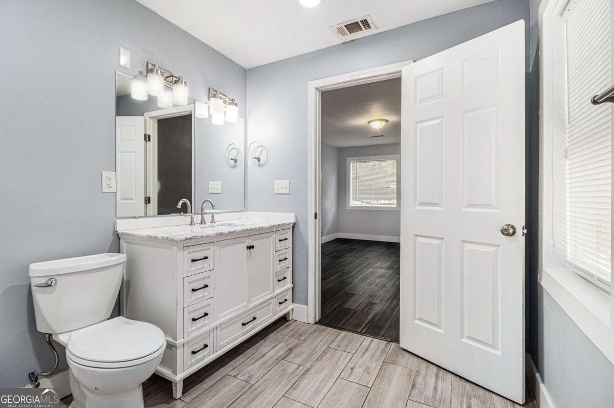 814 Humphries Street Atlanta - 9