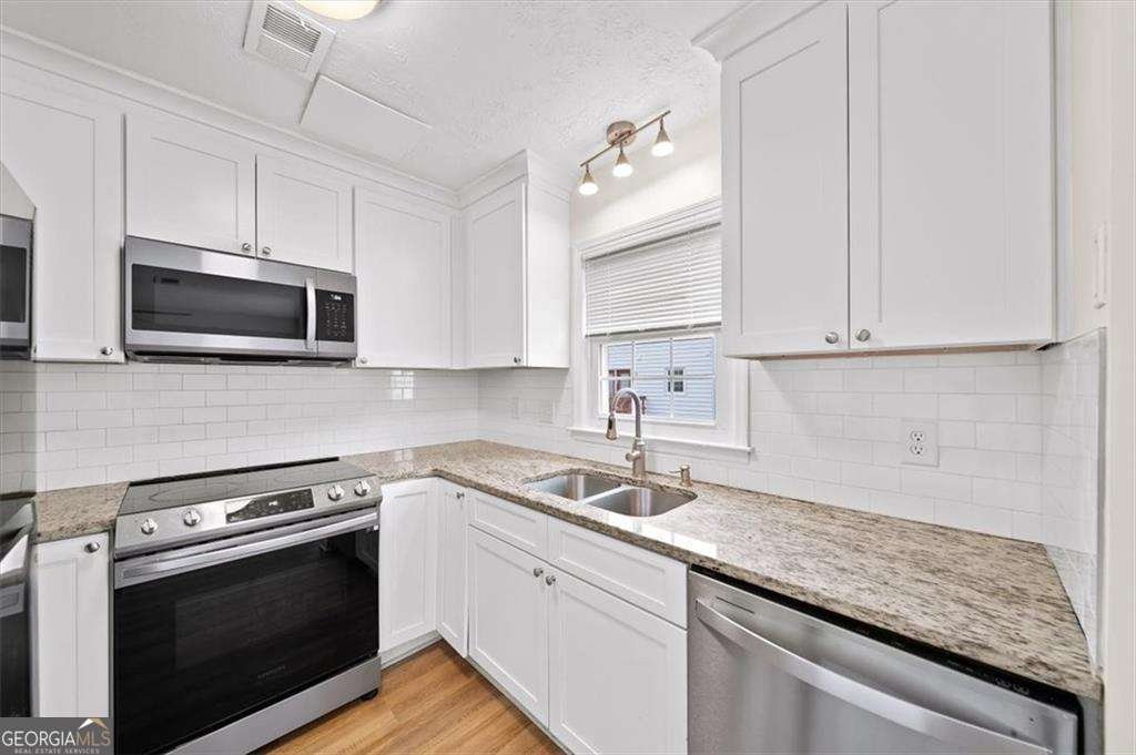 238 Chads Ford Way Roswell - 14
