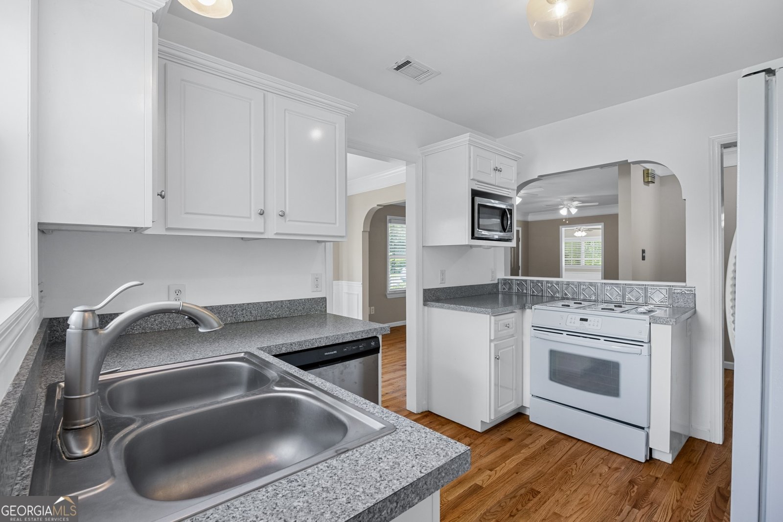 131 Columbus Drive Savannah - 13