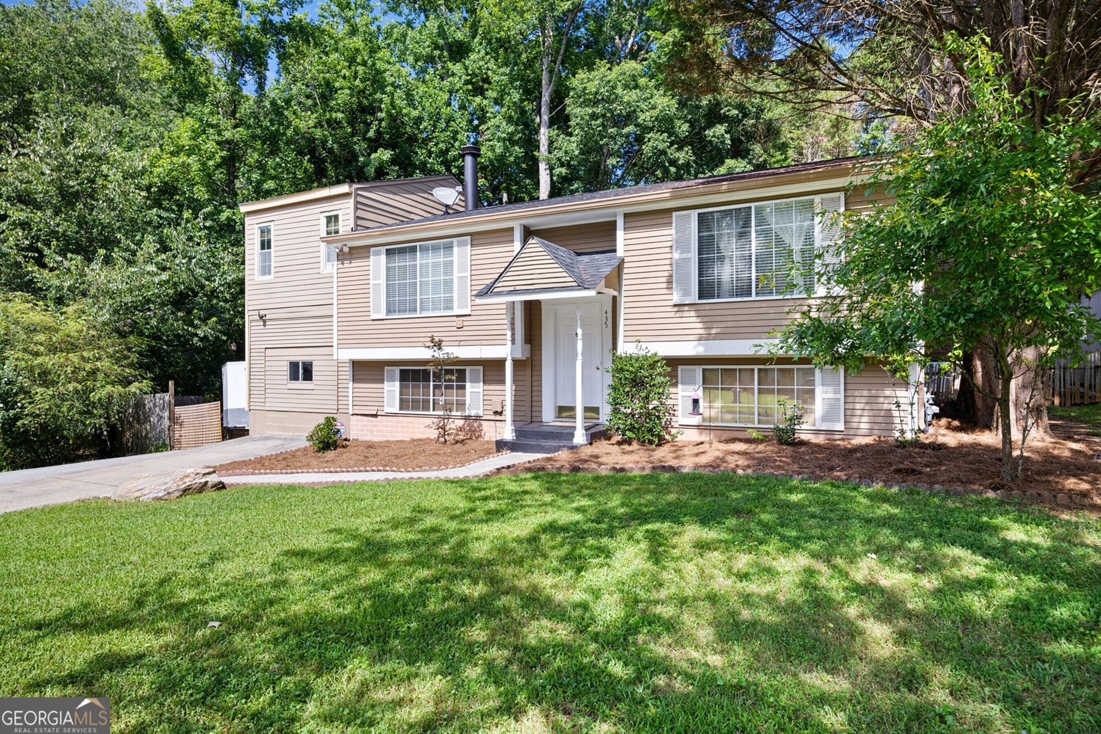 435 Sheringham Terrace Roswell - 2