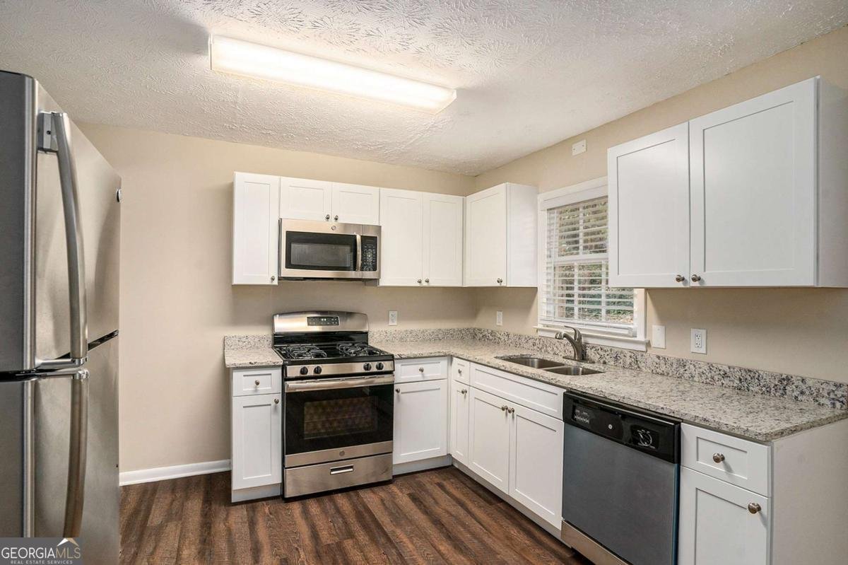 896 Meadow Rock Way Stone Mountain - 3