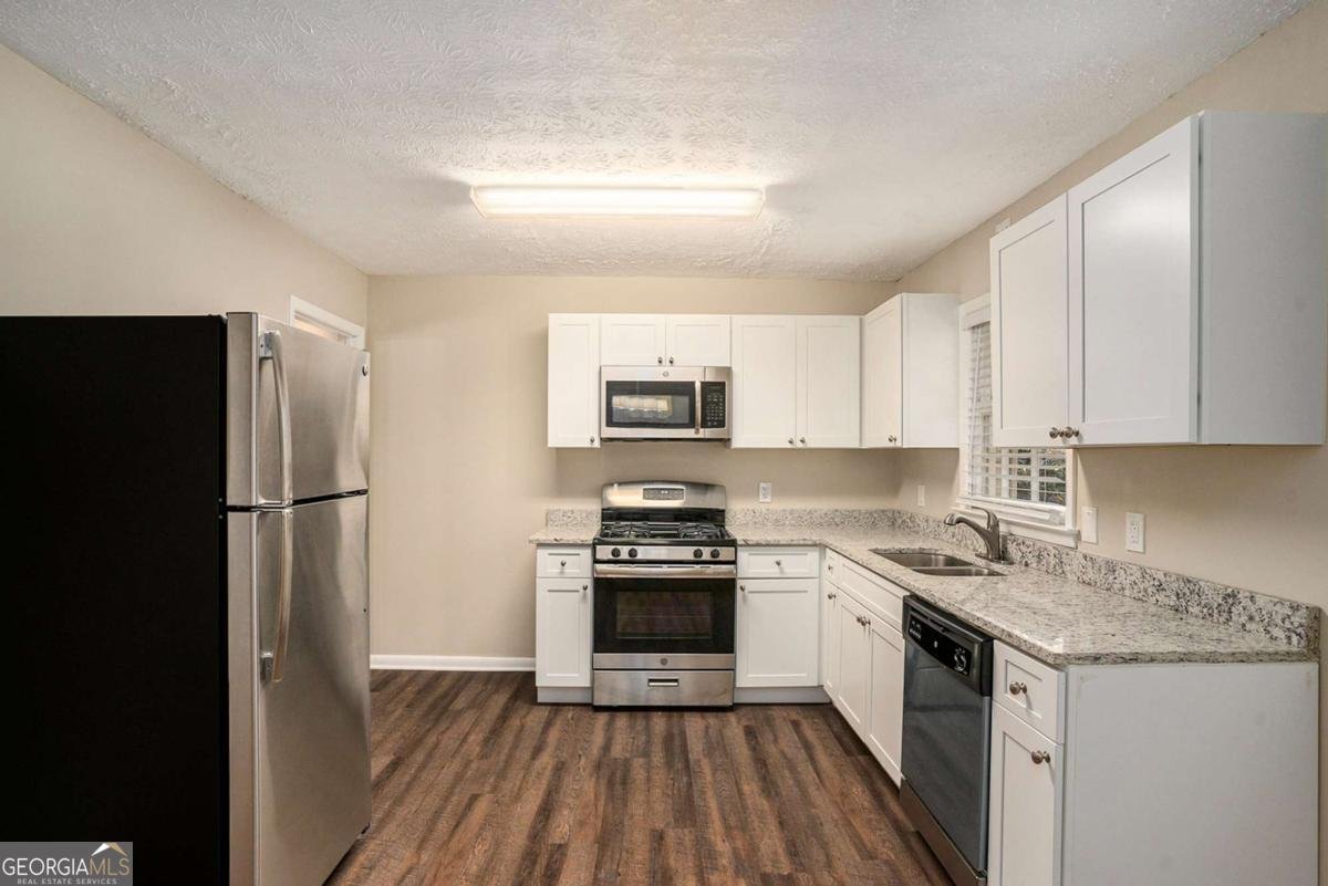896 Meadow Rock Way Stone Mountain - 4