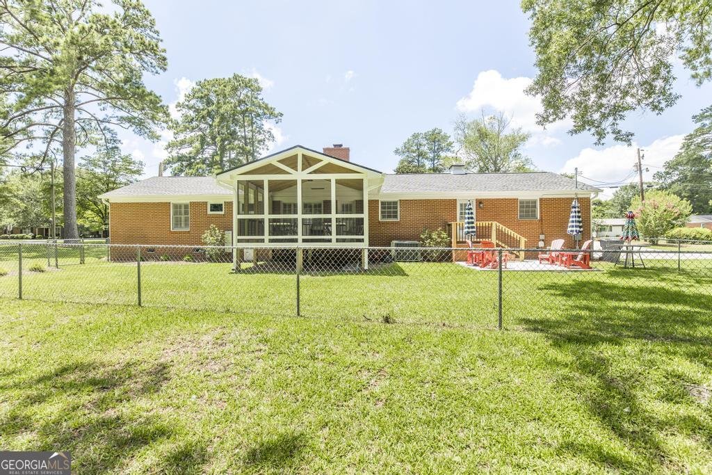 700 Hillcrest Avenue Perry - 32